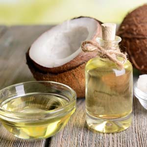 Saiba os benefícios do óleo de coco para seus cabelos e pele