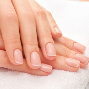 DICAS DE CUIDADOS COM AS UNHAS